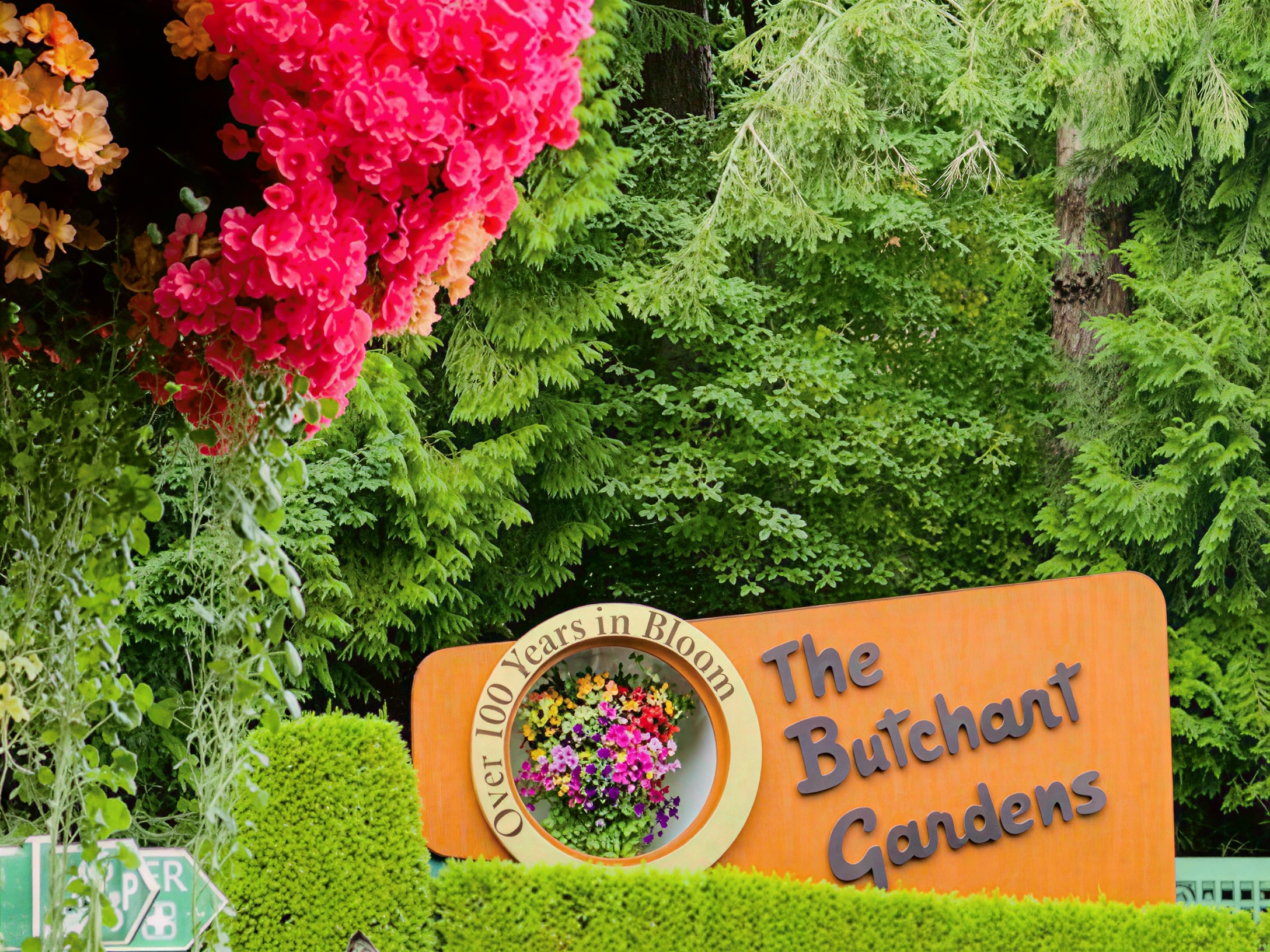 Entrance and signage of the Butchard Garden